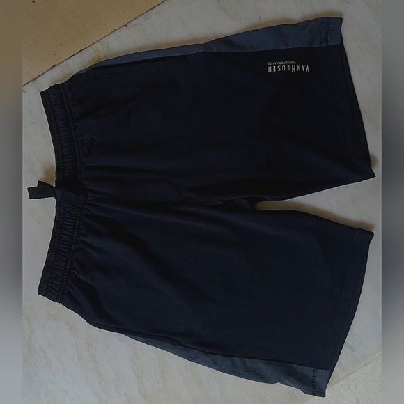 Vanheusen men's fancy short - Picture 2 of 2